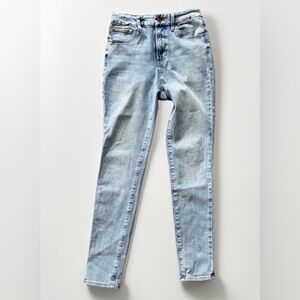 Express Women’s Light Wash High-Rise Skinny Jeans Jeggings